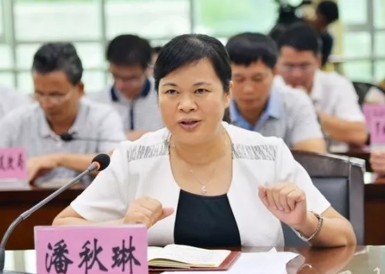 潘秋琳簡歷：河池市政協(xié)副主席潘秋琳，曾任河池市委副秘書長、羅城縣長、南丹縣委書記