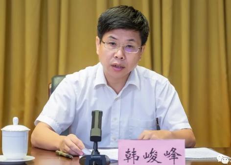 韓峻峰簡歷：桂林航天工業(yè)學(xué)院黨委書記韓峻峰，曾任北部灣大學(xué)黨委書記、校長，廣西機電技術(shù)學(xué)院院長